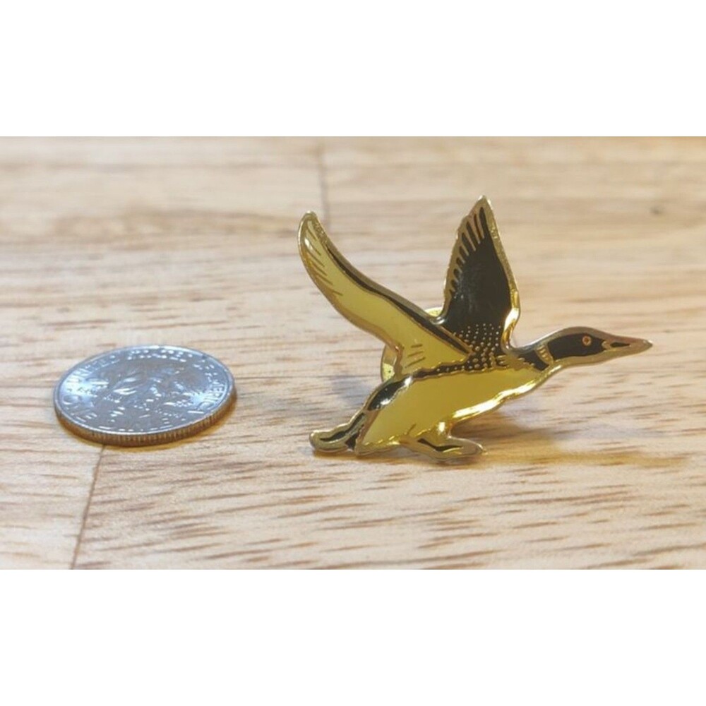 Vintage Flying Duck Pin Green Enamel Gold Tone Mallard Bird Lapel Brooch